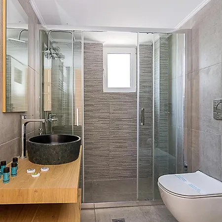 Διαμέρισμα Two Bedroom In Chalandri With Balcony *