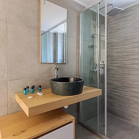 Διαμέρισμα Two Bedroom In Chalandri With Balcony Αθήνα